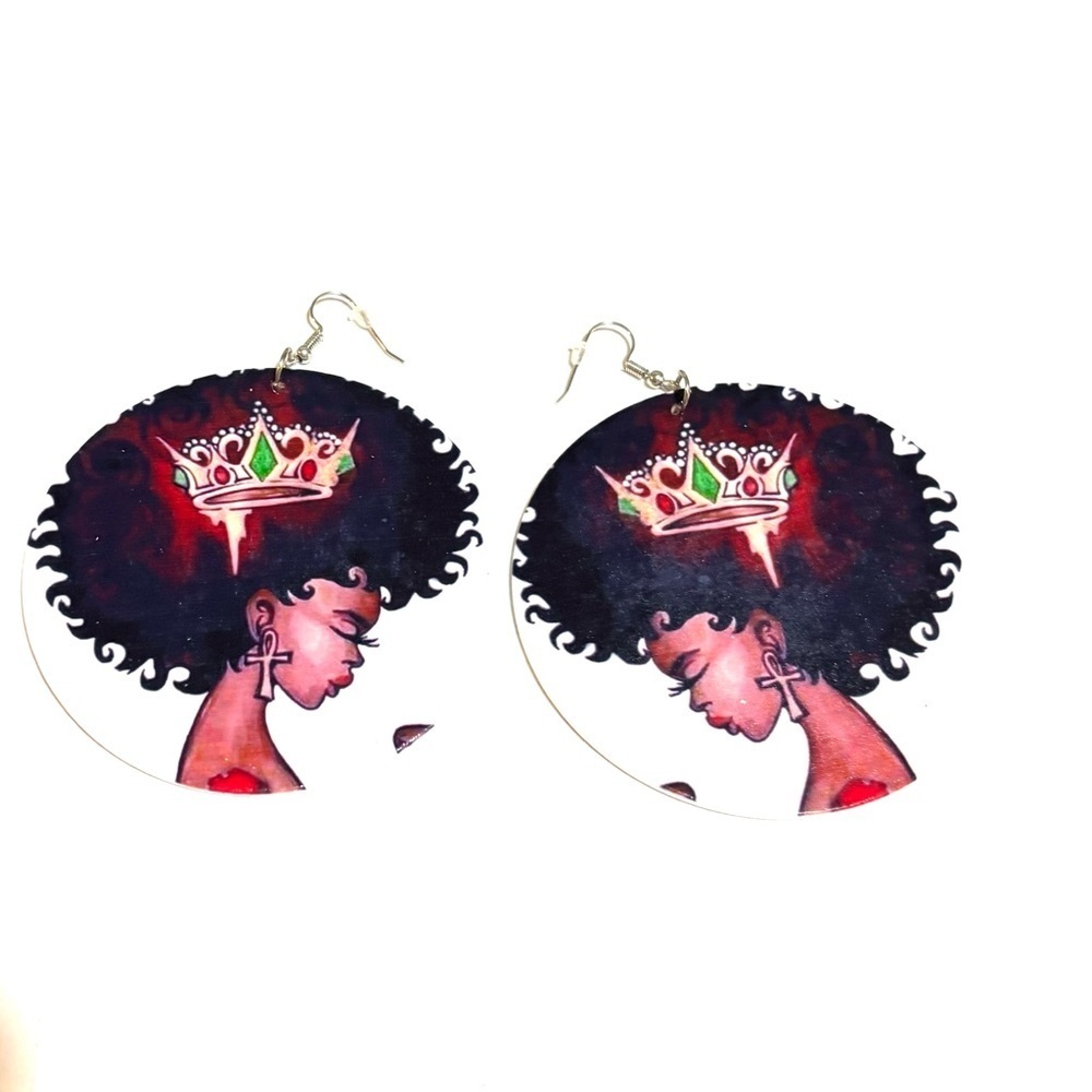 Stylish Black and Red Queen Earrings
